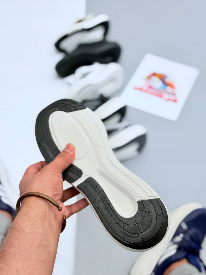 Ads Ultrabounce shoesx bw