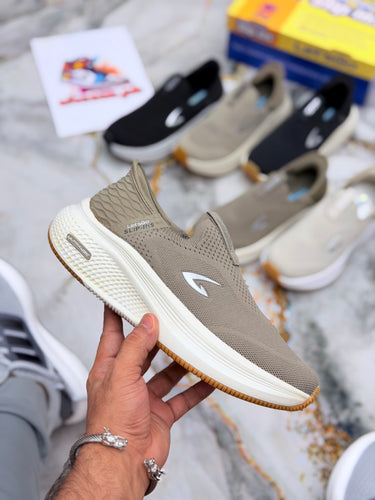 Skechars ultralight26 slip-in madicated (khaki)