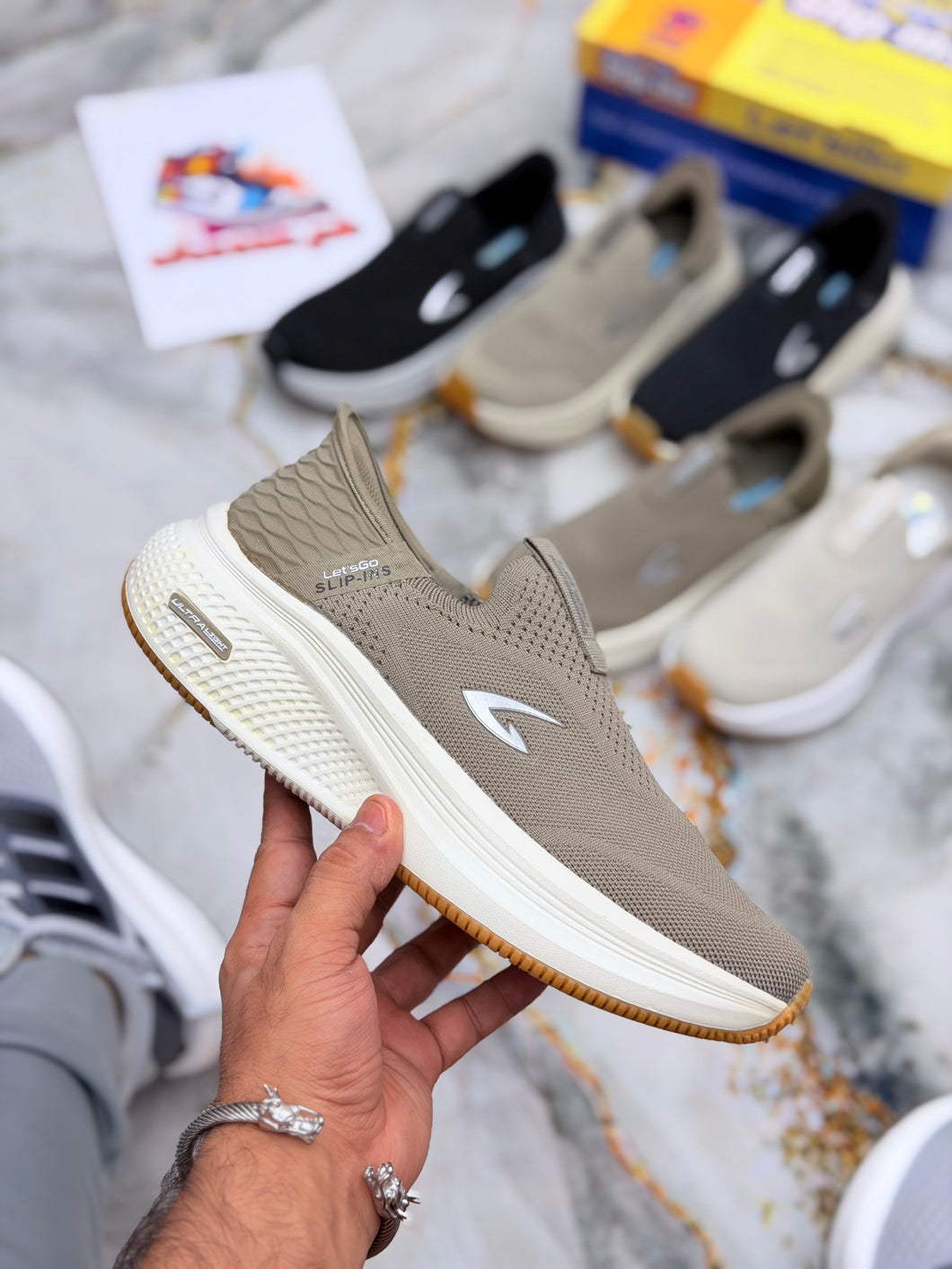 Skechars ultralight26 slip-in madicated (khaki)