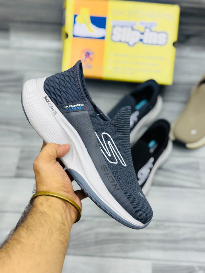 Skehcers ultra light memory foam medicated slip in