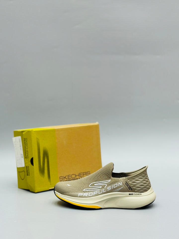 Skehcers ultra light memory foam medicated slip in