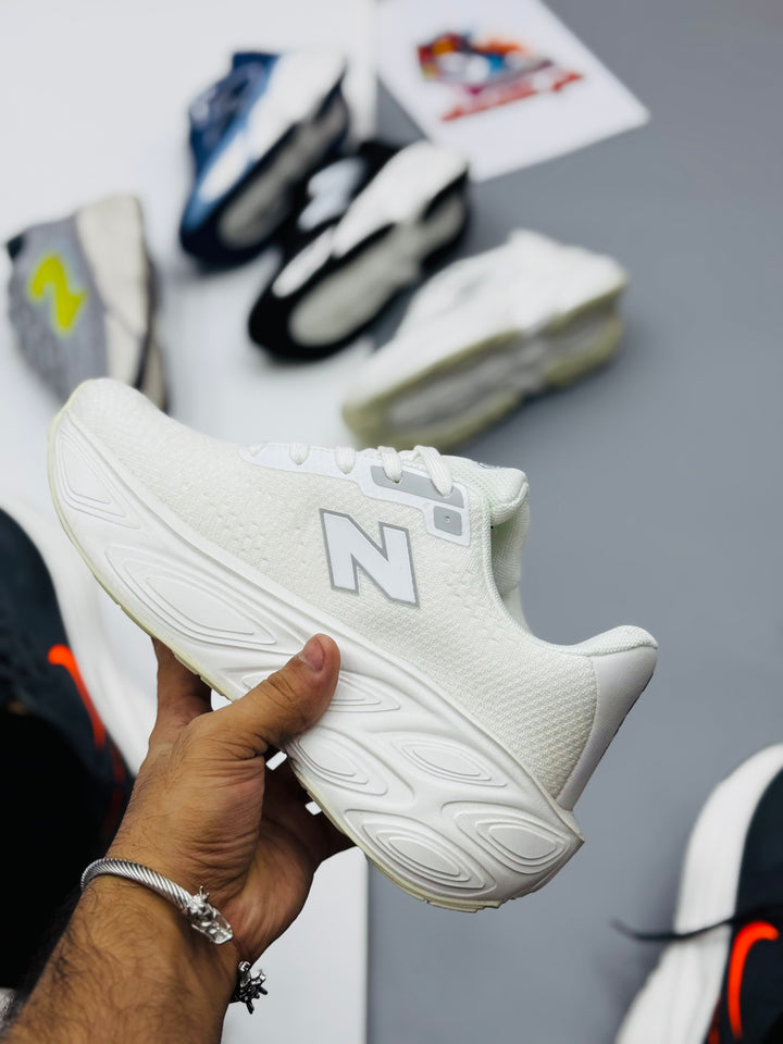 New Balances Fresh Foam X More v5 (white)