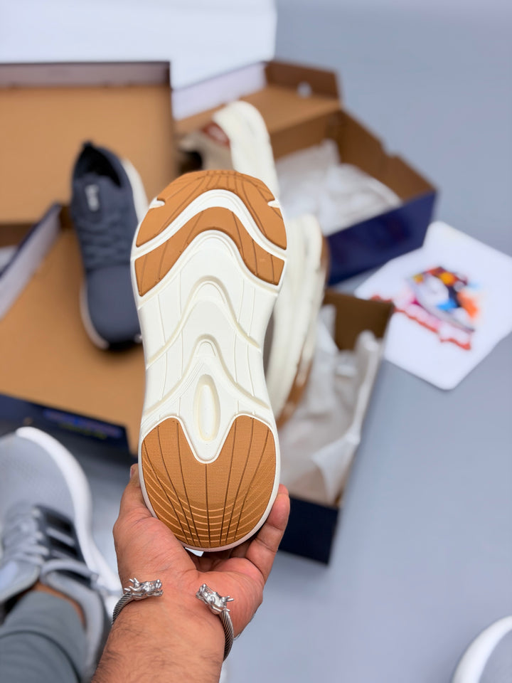 Skechars 1st looks hyper burst (Masterd)