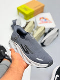 SKECHARS go run swirl tech SLIP-INS MAX CUSHIONING