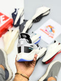 Nke air zoom runners gray