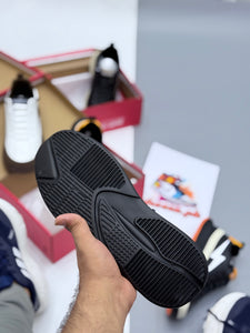 New sneakers flash