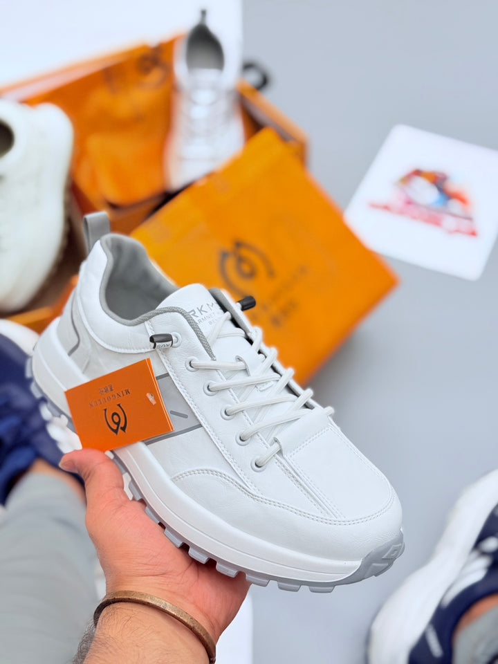 Summer Breathable Men's Sports Shoes With Thick Sole For Increased Height Casual Low Top High Quality