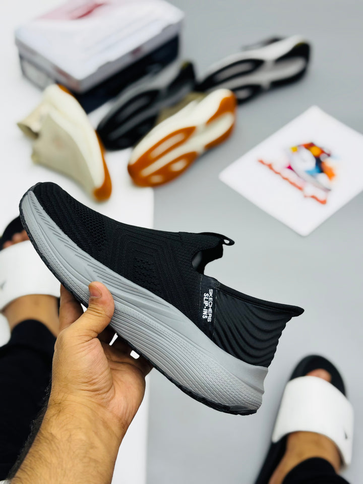 Skechars max cushion 25