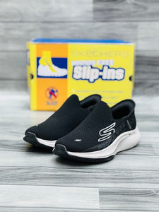 Skehcers ultra light memory foam medicated slip in