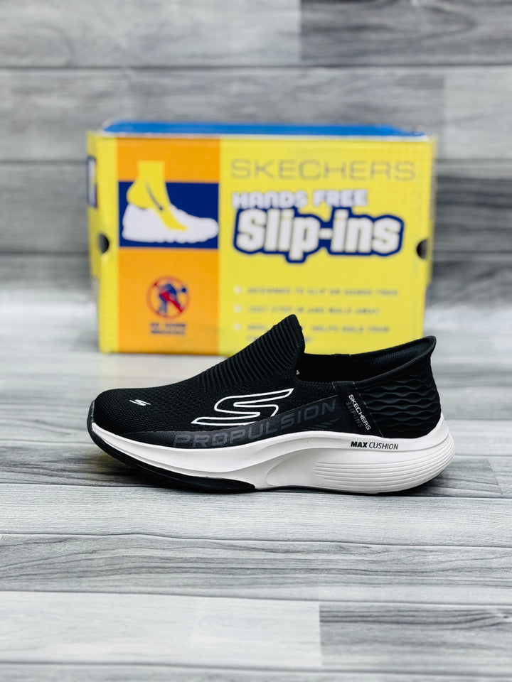 Skehcers ultra light memory foam medicated slip in