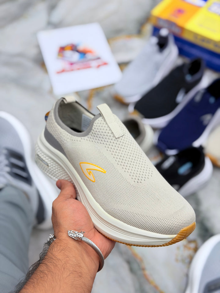 Skechars ultralight let’s go (cream)