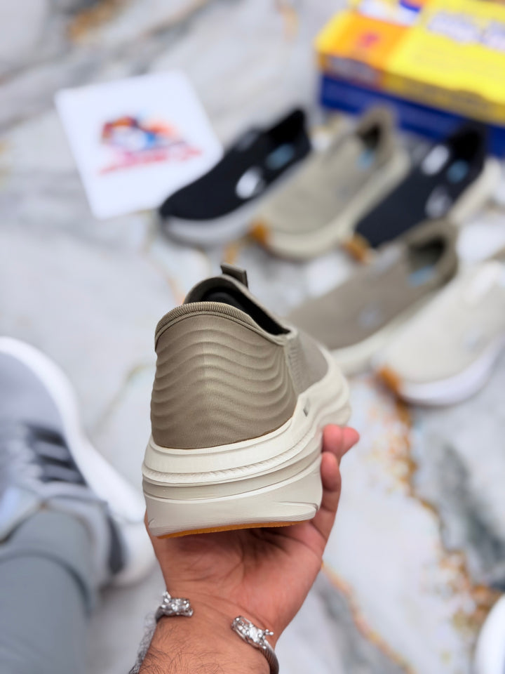 SKECHARS ARCH-FIT 2.0 SLIP-IN MADICATED (khaki)