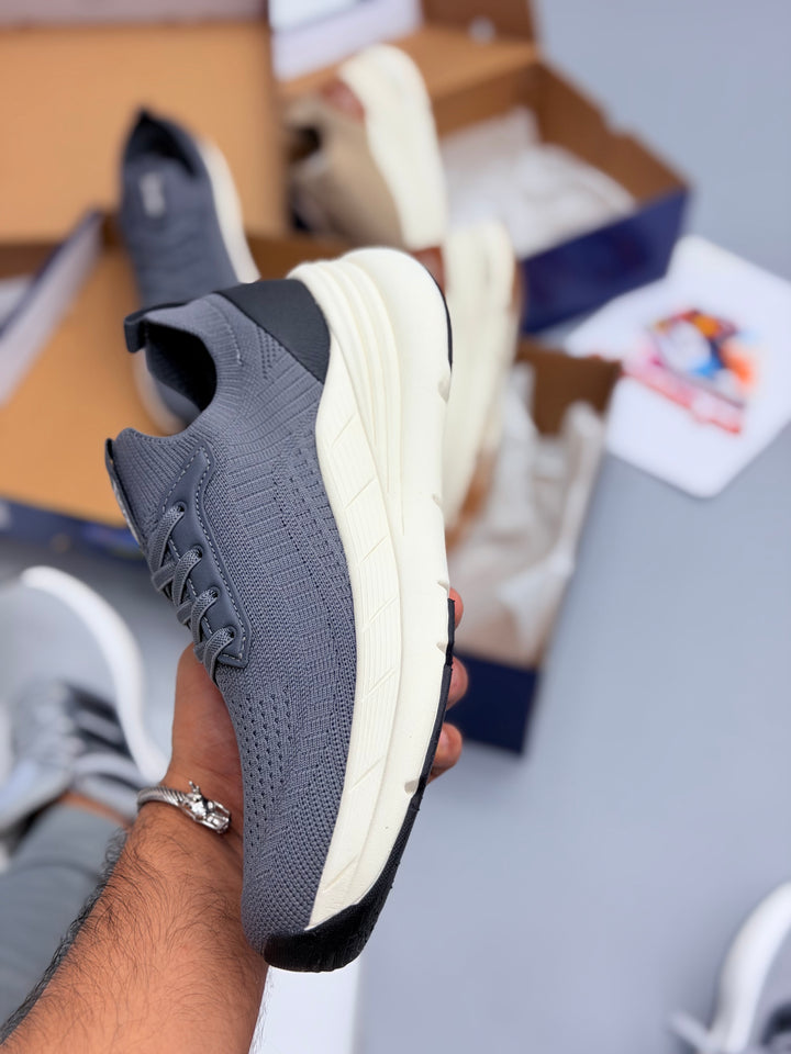 Skechars 1st looks hyper burst (gray)