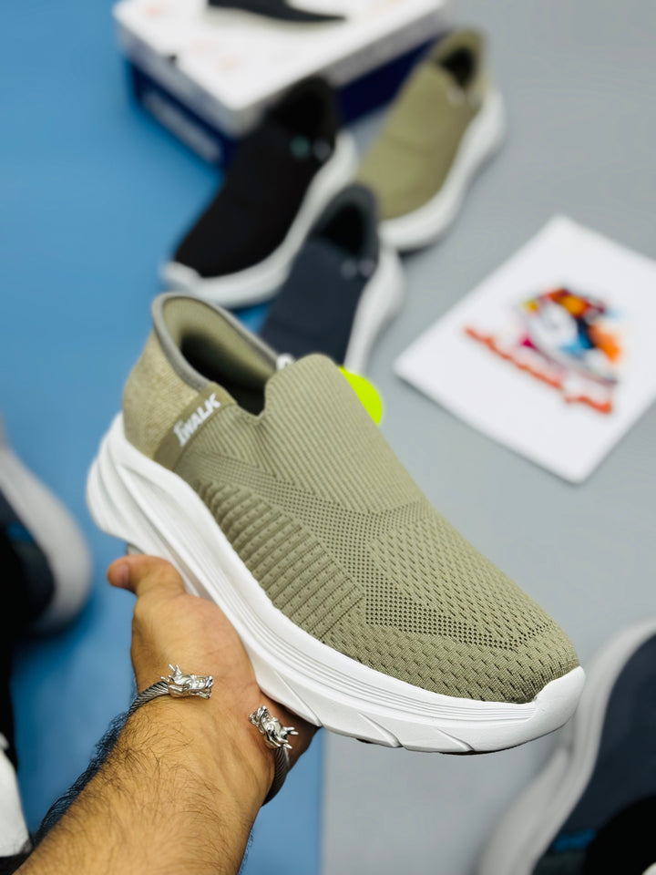 Skeckars 1st/walk distance walker