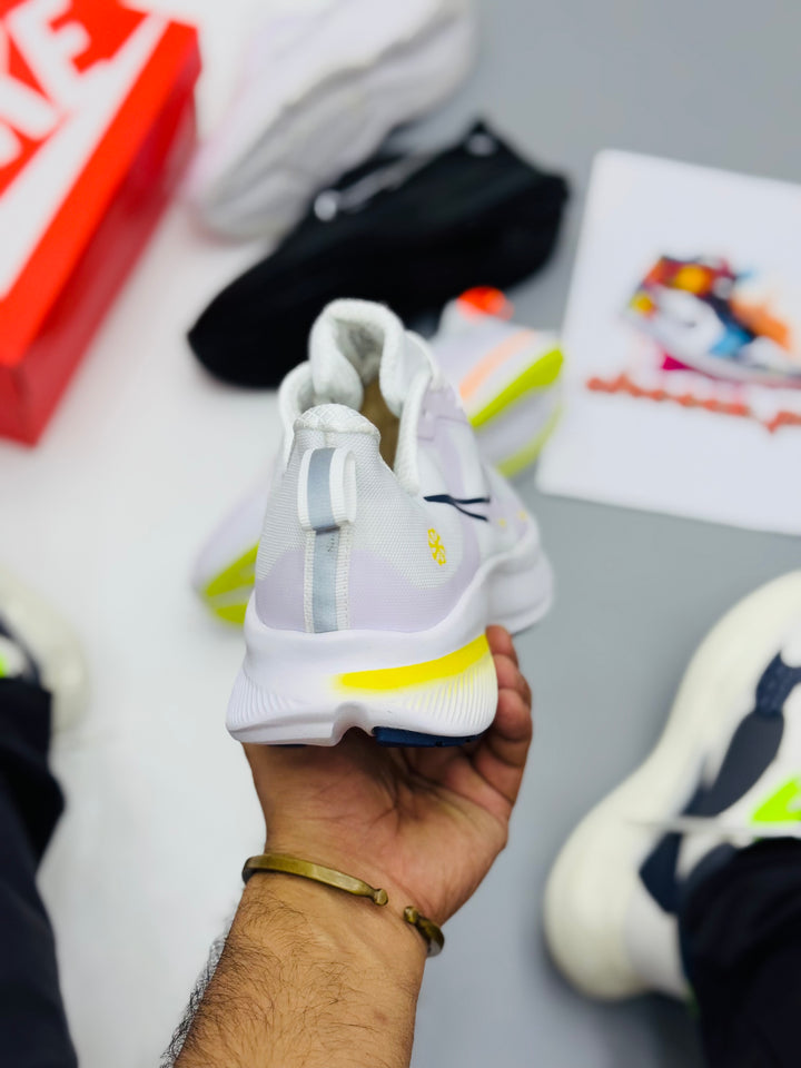Nke air zoom runners 4.3 (white/yellow)
