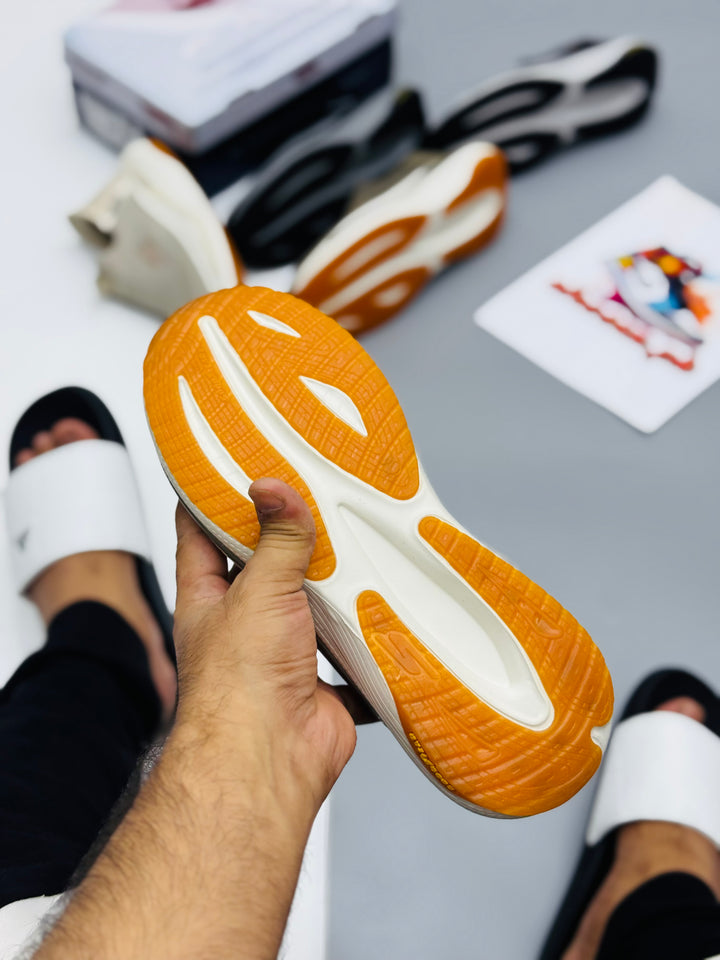 Skechars max cushion 25