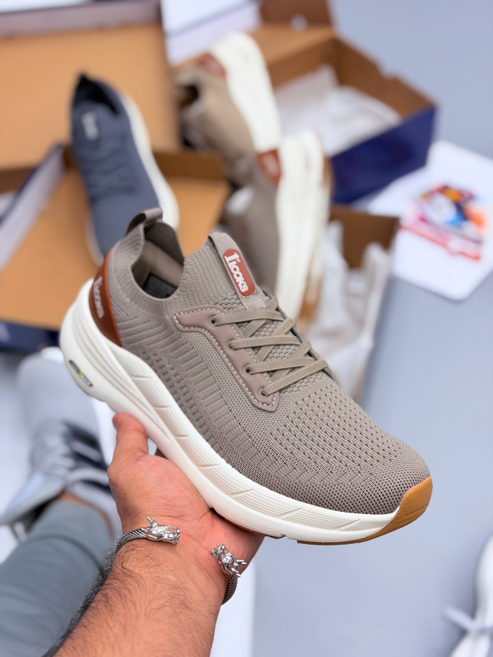 Skechars 1st looks hyper burst (brown)