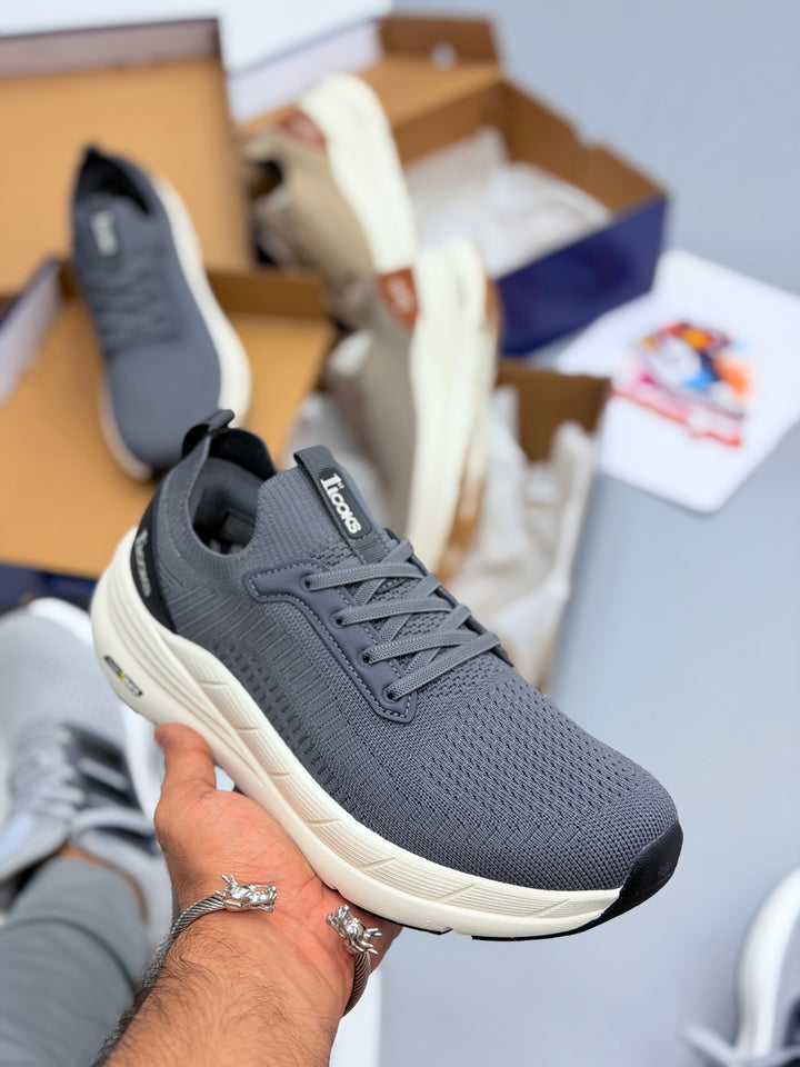 Skechars 1st looks hyper burst (gray)