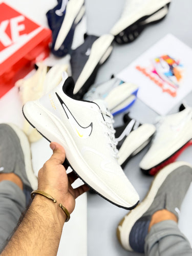 Nke air zoom Pegasus 8x white/gold