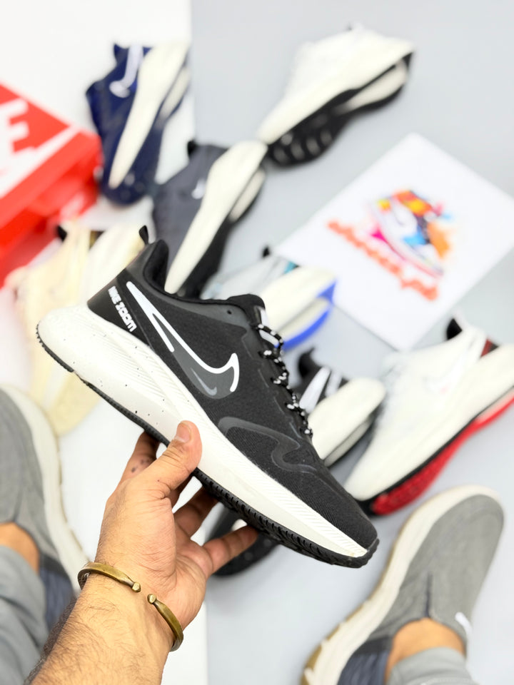 Nke air zoom runners black