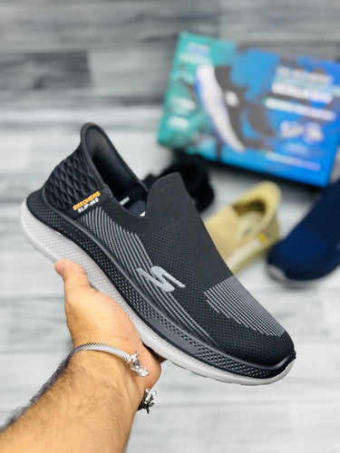 Skechars slip in hands free (black)