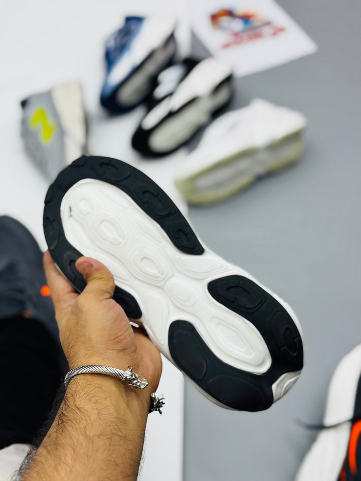 New Balances Fresh Foam X More v5 (black)