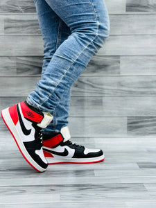 Nk Air Jordan 1 "Satin Black Toe"