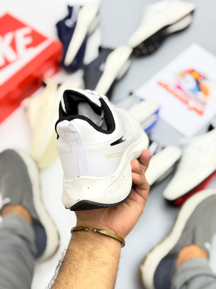 Nke air zoom Pegasus 8x white/gold