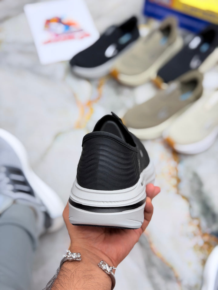 SKECHARS ARCH-FIT 2.0 SLIP-IN MADICATED (black)