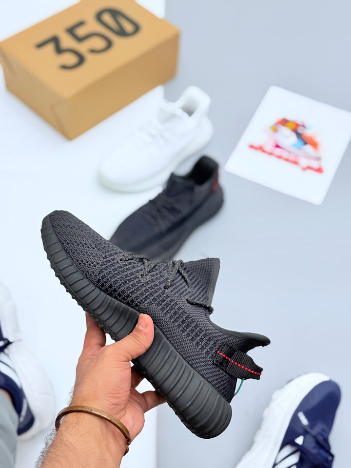 Ads Yezzy 350 black
