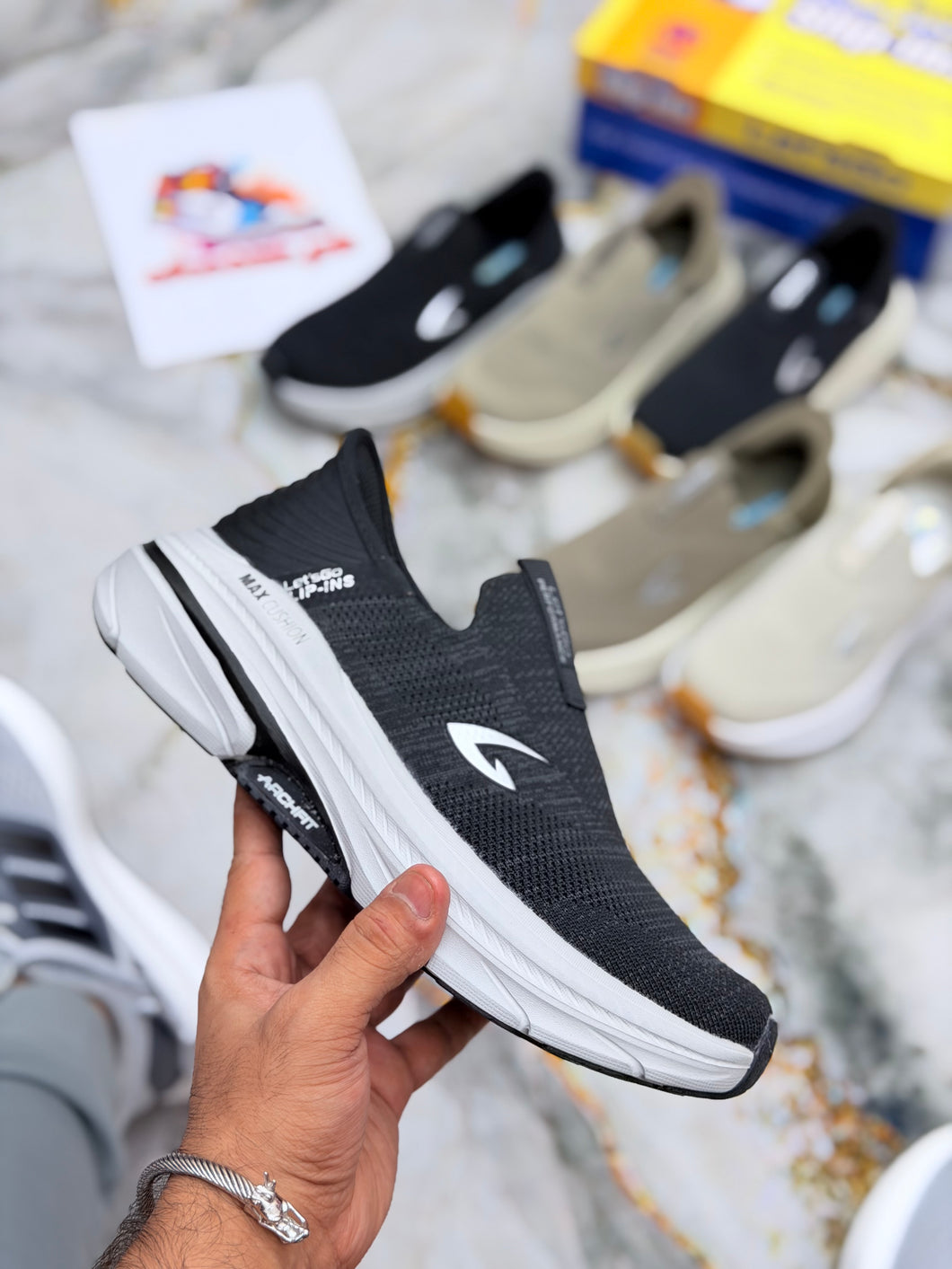 SKECHARS ARCH-FIT 2.0 SLIP-IN MADICATED (black)