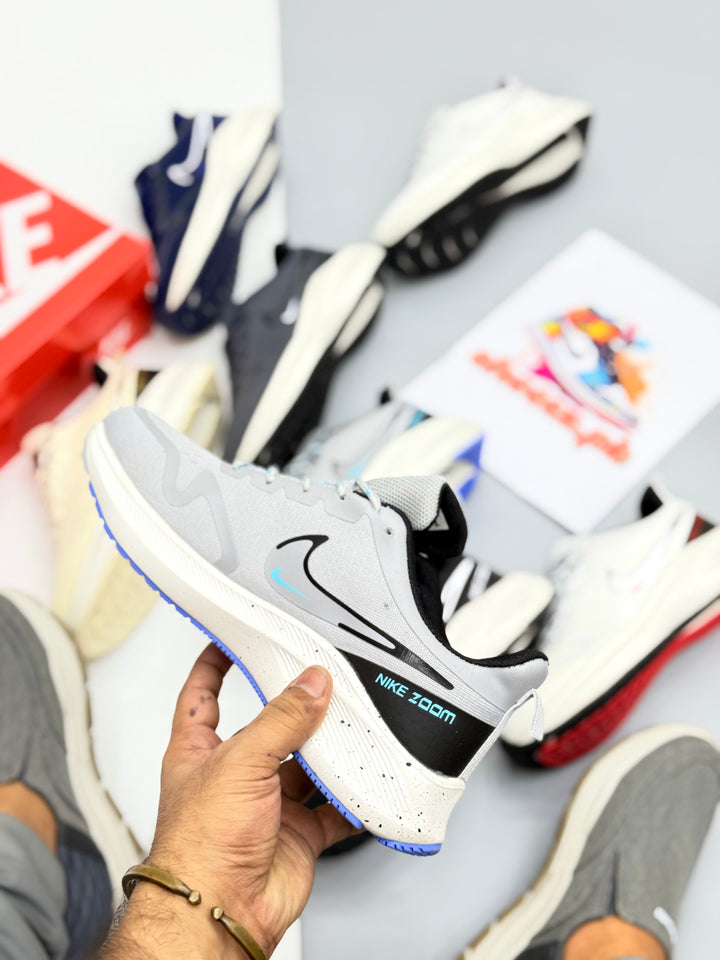 Nke air zoom runners gray