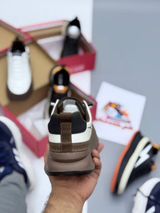 New sneakers flash