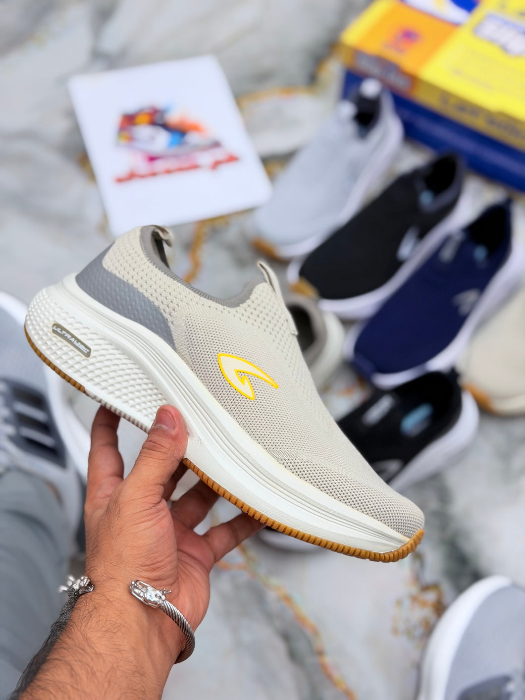 Skechars ultralight let’s go (cream)