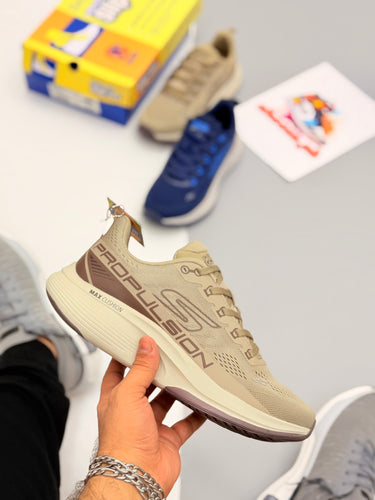 Skehcers sky max cushion [khaki]