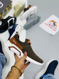 Running Shoes Man Mesh Flat Lightweight Casual Walking Shoes Outdoor Sports Gym Walking Shoes
Couple Sneakers Men
